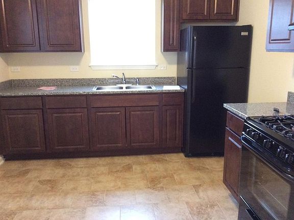 3rd image of 12034 Elm Dr