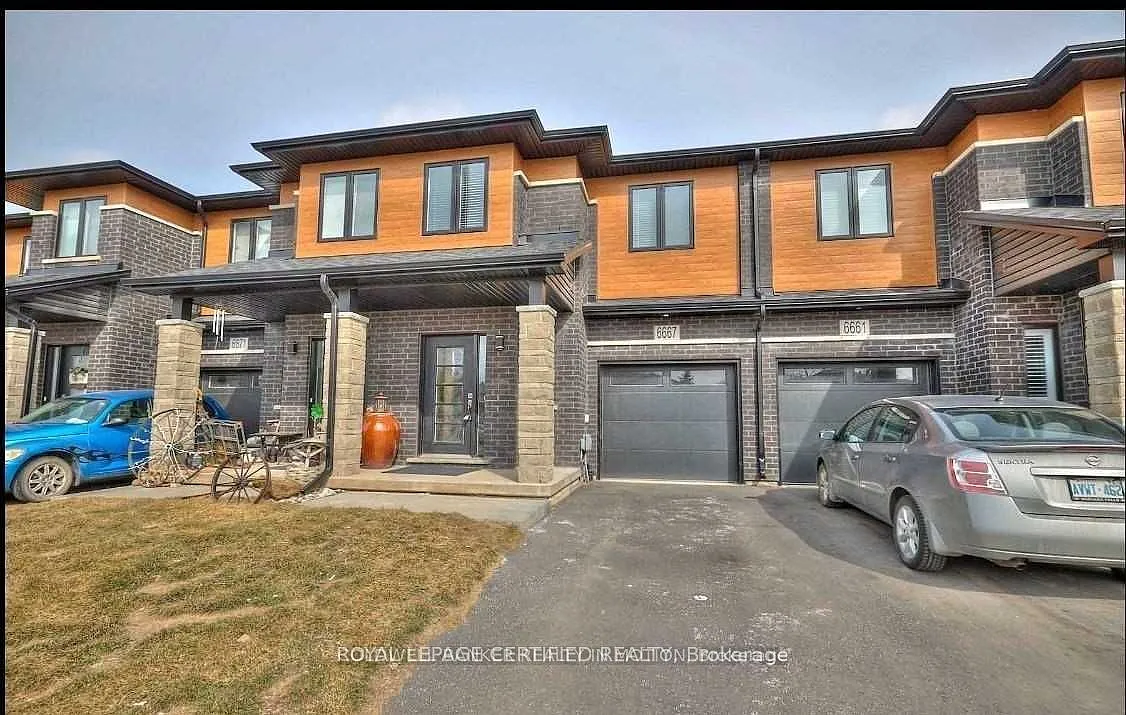 3 bed, $2,600 — Photo 1