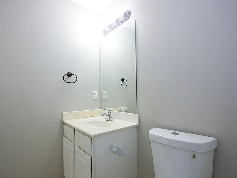 585 Chapel Walk Ln — Photo 32