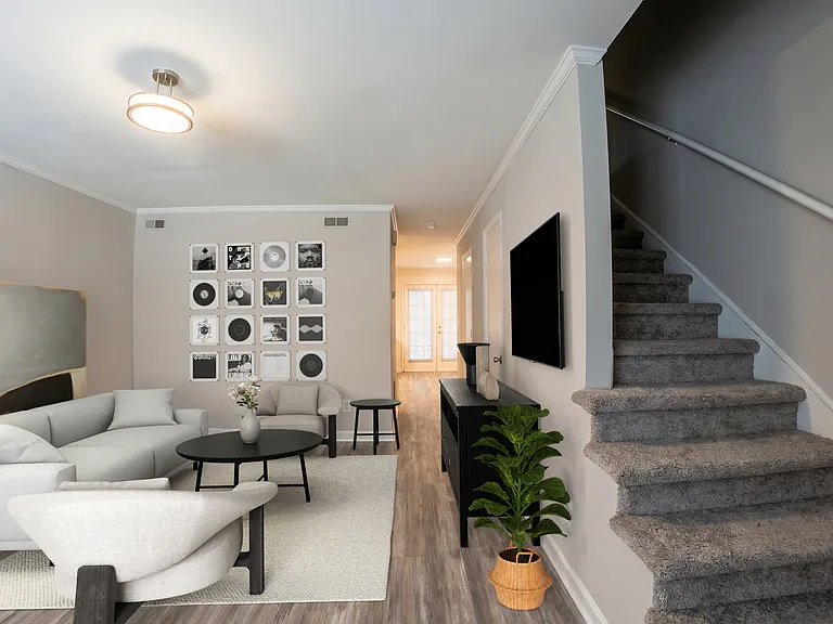 Courtyard Townhomes — Photo 2