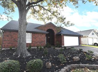 16002 Constitution Ln, Friendswood, TX 77546