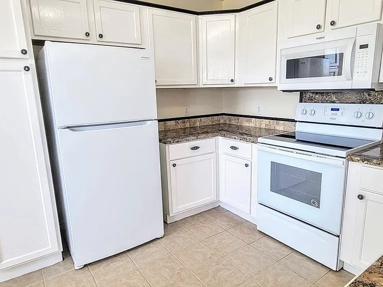 512 S Pearl St #B — Photo 9