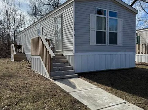 7257 Forest Dr, Kansas City, KS 66106