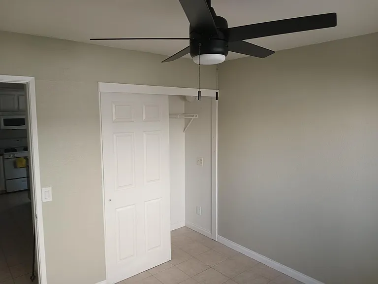 367 N Melrose Dr N #E — Photo 22