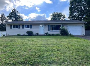 114 Shady Brook Ln, Springfield, MA 01118