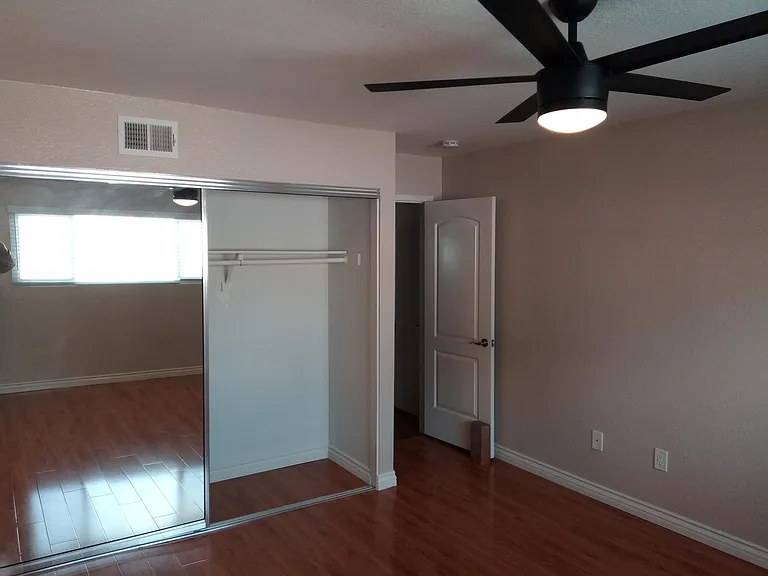 17152 Harbor Bluffs Cir — Photo 14