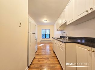 622-30 West Cornelia Avenue, Chicago, IL 60657