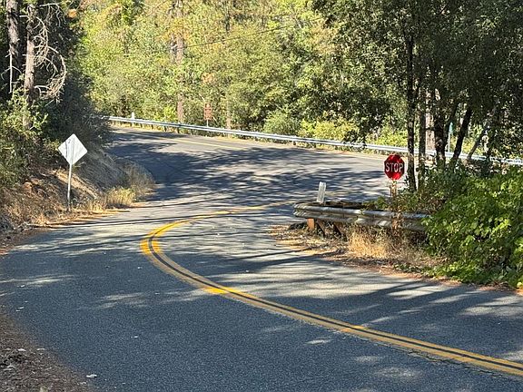 2nd image of 25 Foreman Creek Rd