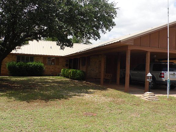 4th image of 1602 Karen Ln