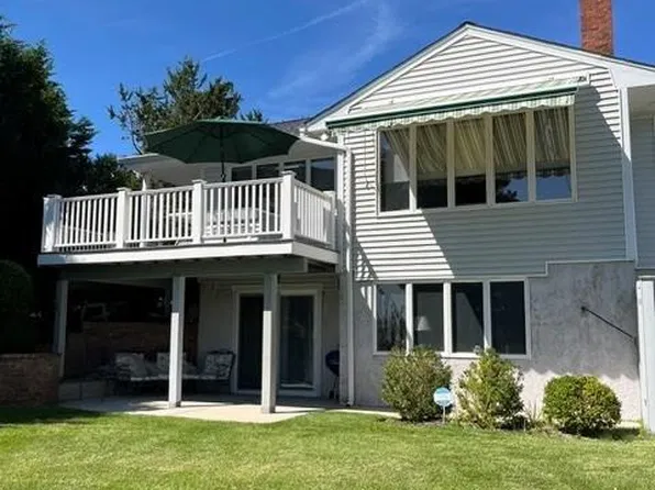 2025 Little Peconic Bay Lane, Southold, NY 11971