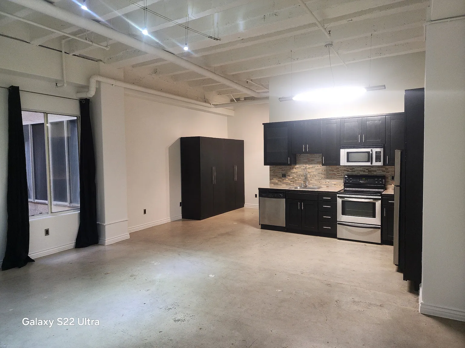 Studio, 600 sqft, $1,600 — Photo 2