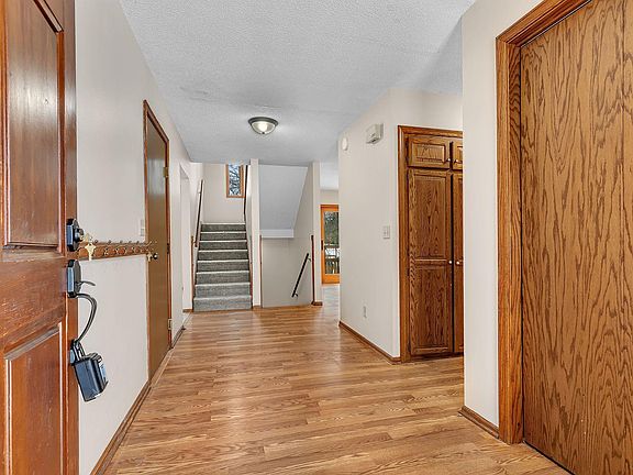 2nd image of 122 Benton Oaks Dr