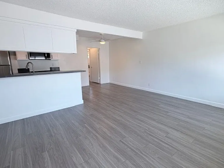 Wardlow Apartments — Photo 3