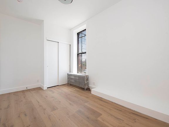 4th image of 1223 Bedford Ave #2