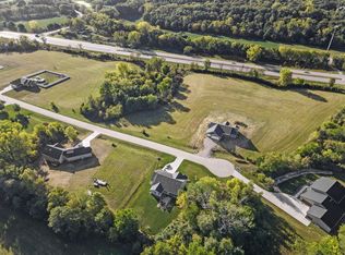 2610 Anna Elizabeth Ln, Muscatine, IA 52761