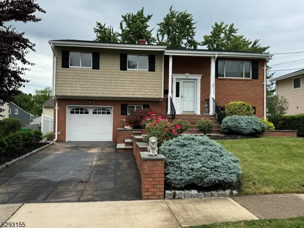 11 Schoolhouse Ln, Somerville Boro, NJ 08876