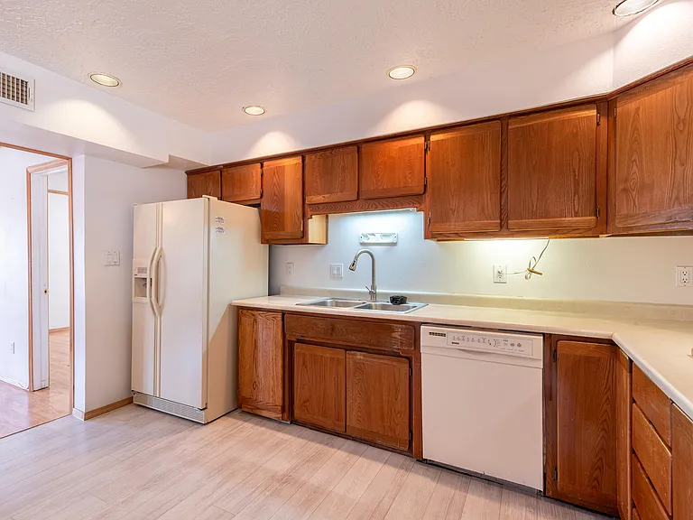6517 San Francisco Rd NE — Photo 29