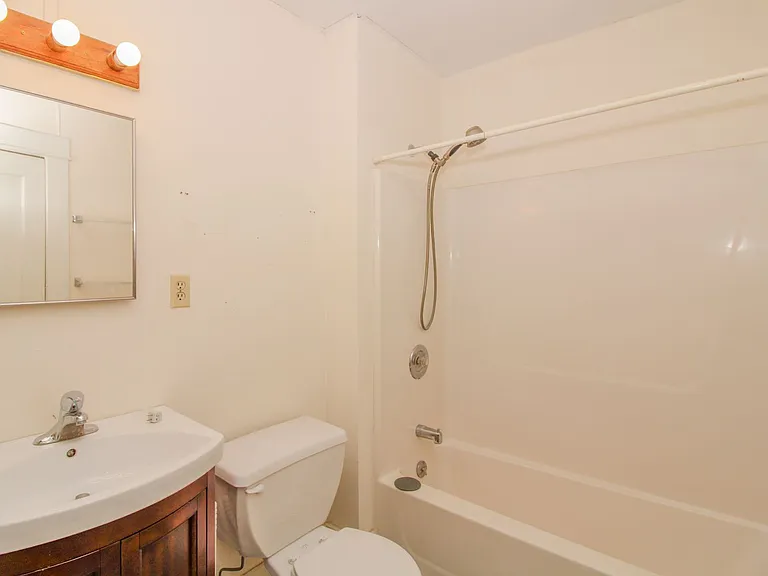 1721 Cliff Dr — Photo 5