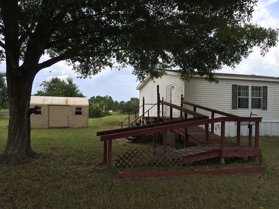 2nd image of 1832 E Holiday Dr