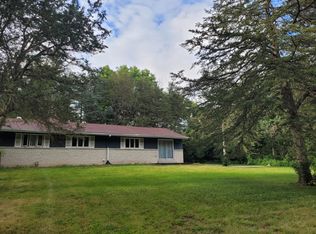 1833 Kettle Cove Ct, Hartland, WI 53029