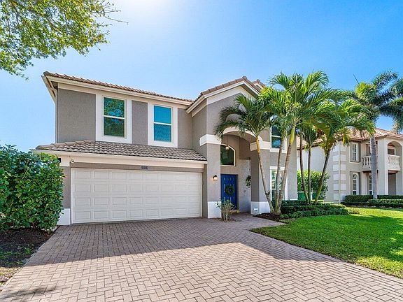 3rd image of 215 Lone Pine Drive