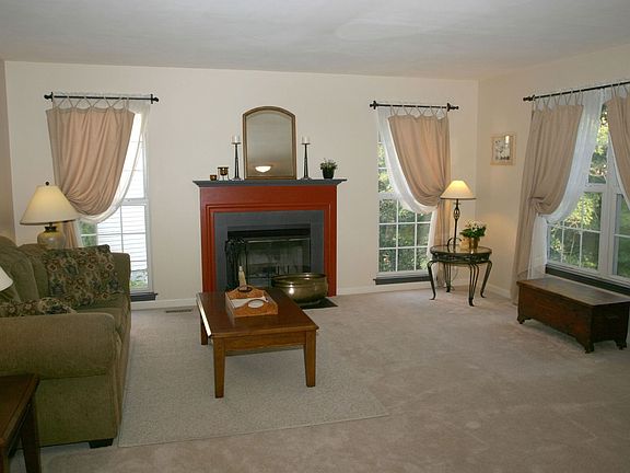 Family Rm wood f/place