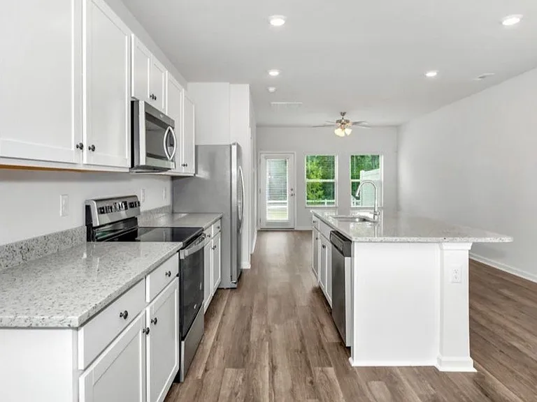 217 Bay Pine Dr — Photo 9