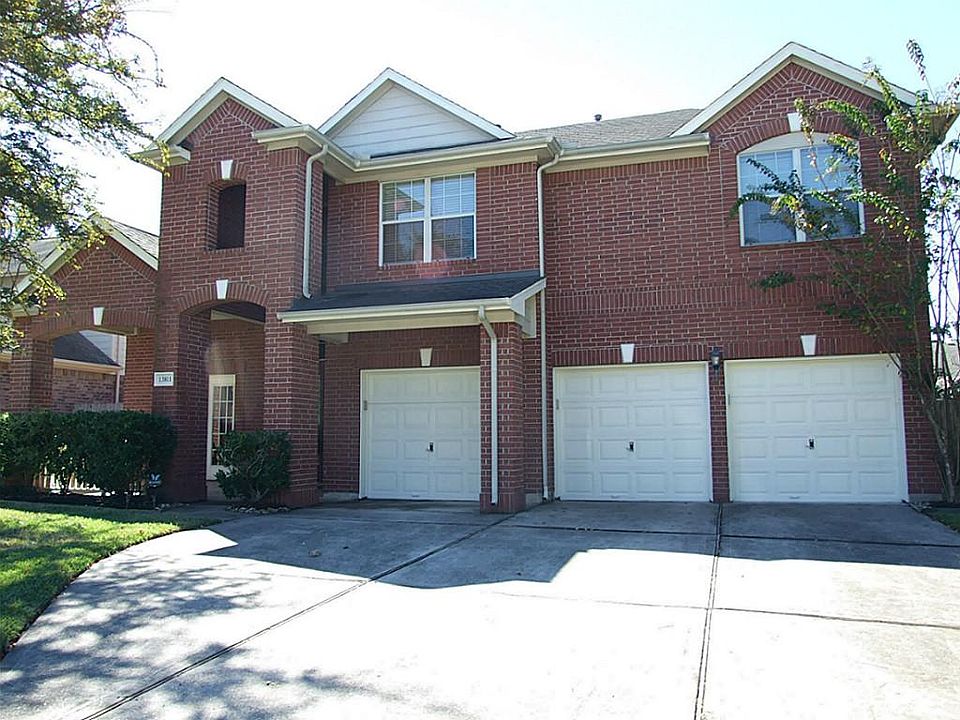 Space for everyone here! Great 4 bedroom home with formal dining and 3 car garage, and pool ready fo