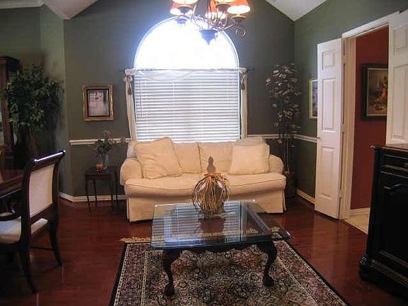 5th image of 2333 Dampton Dr