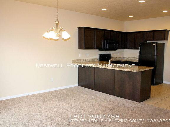 3rd image of 4297 N Cresthaven Ln