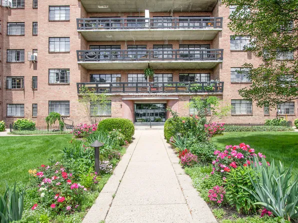 505 Cherry St SE APT 205, Grand Rapids, MI 49503