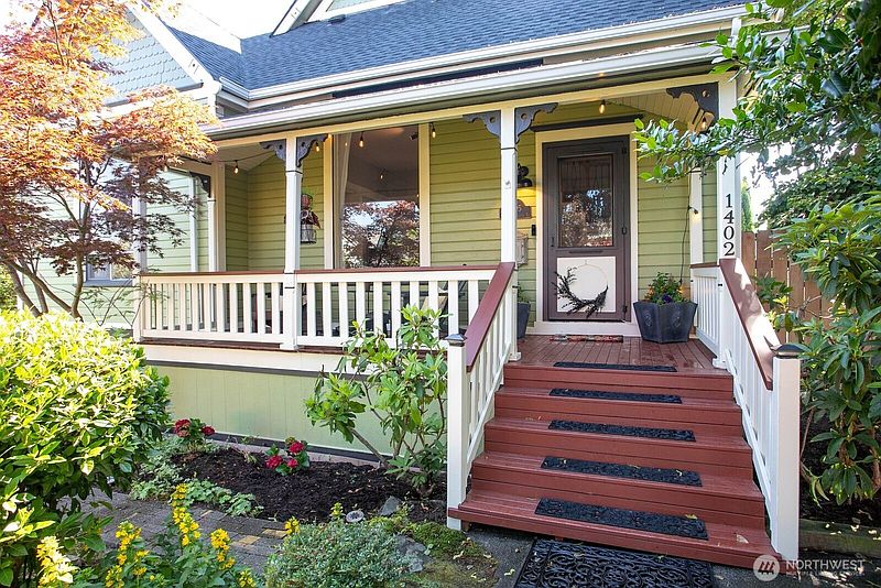 5th image of 1402 Humboldt Street