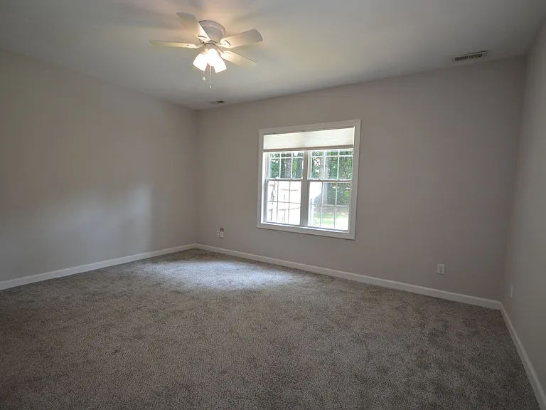 3319 Philmont Dr — Photo 9