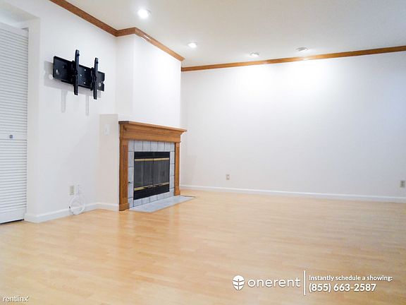 2nd image of 705 Portwalk Pl