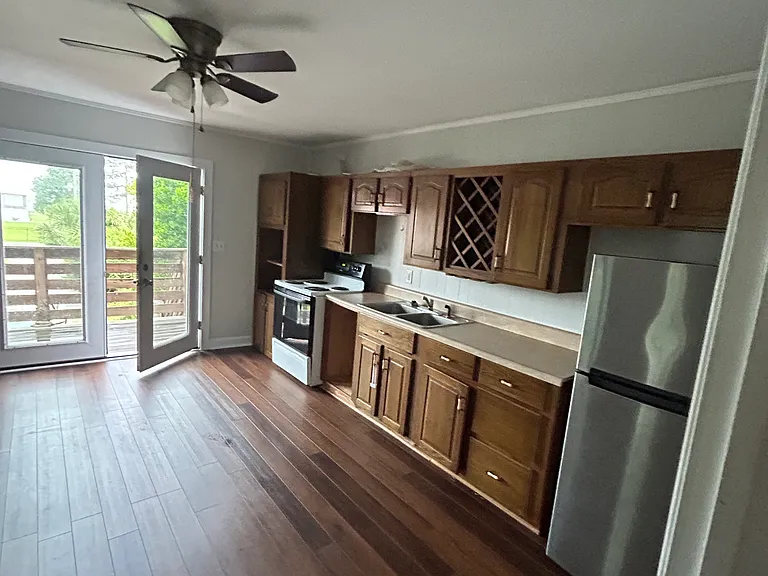 318 Lake Moultrie Dr #B — Photo 9