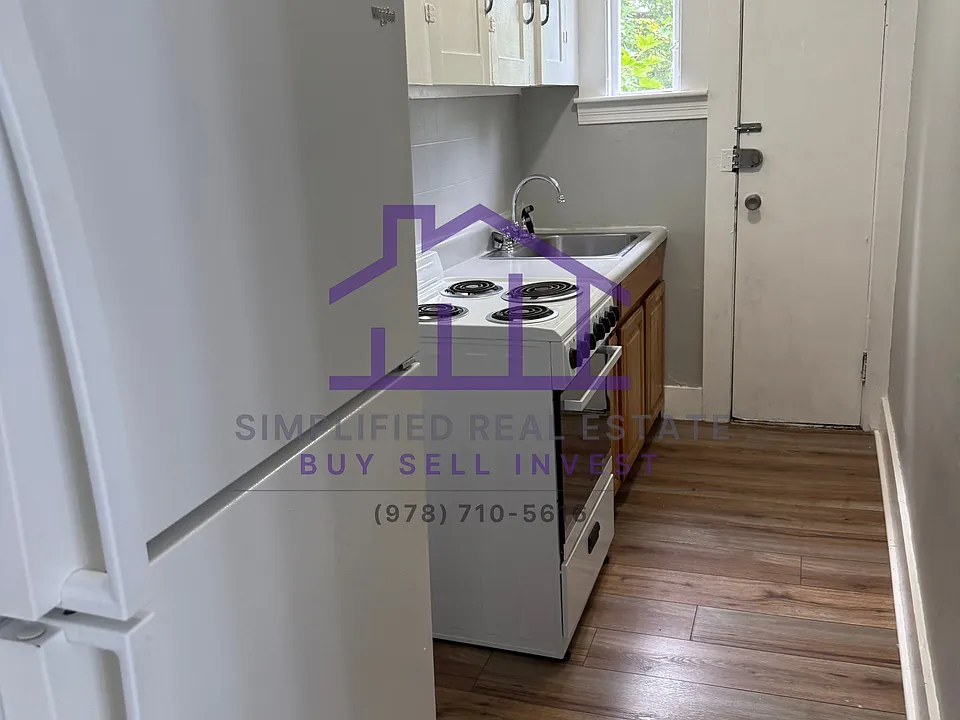 72 Pleasant St #4
