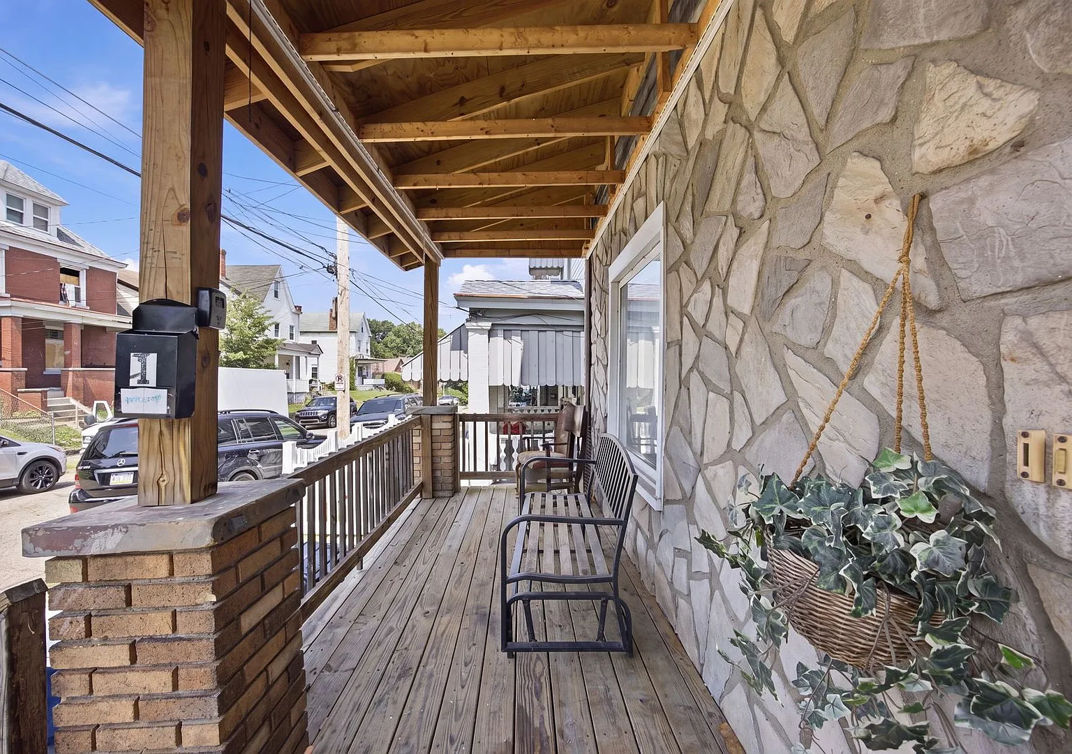 2 bed, 900 sqft, $1,000 — Photo 3
