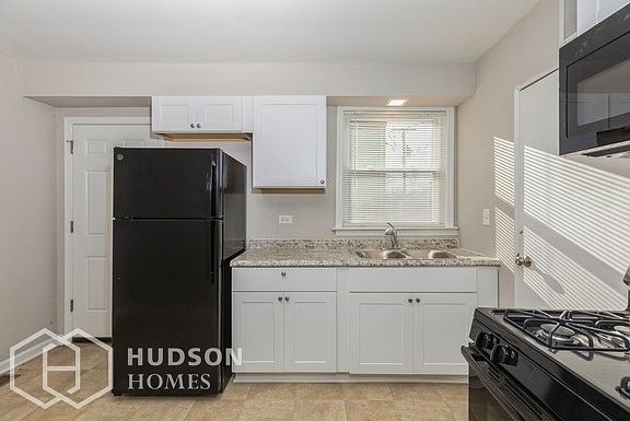 5th image of 1336 Wentworth Ave Unit 3