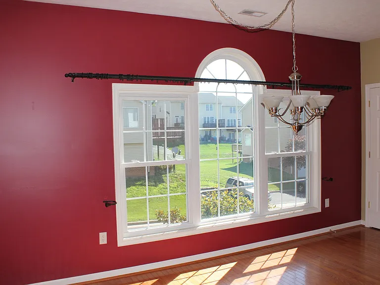 2948 Crystal Spring Ln — Photo 10
