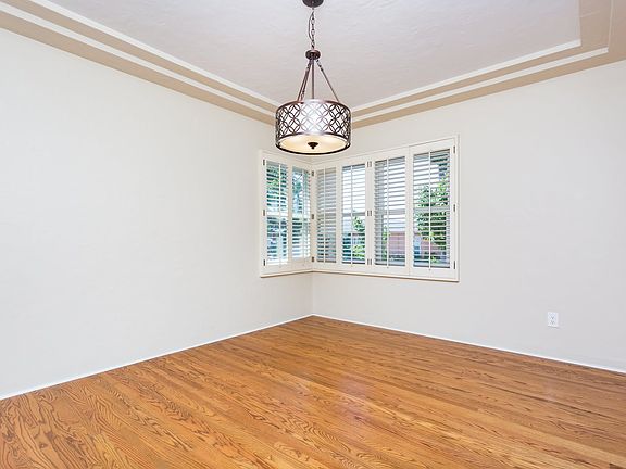 4th image of 4851 Hart Dr