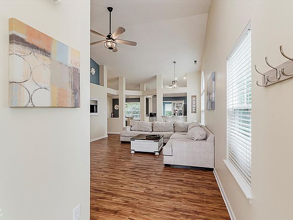 5th image of 5939 Oberlies Way