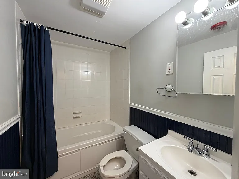 319 Meetinghouse Ln — Photo 19