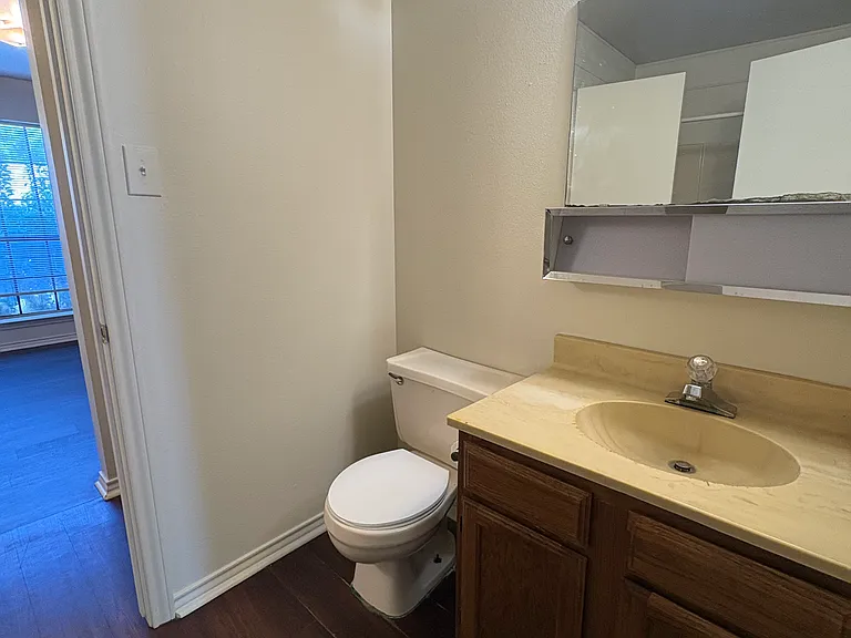 714 Hillcrest Ct — Photo 13