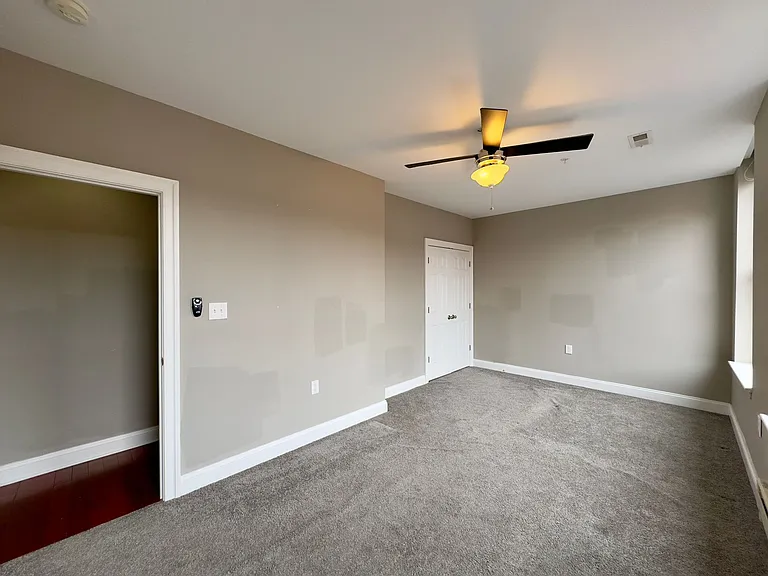 Apartment Units with In-Unit Laundry in Mt Vernon, Baltimore, MD! — Photo 13