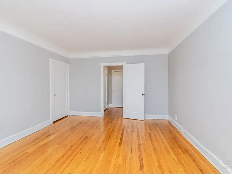 6751 N Artesian Ave #2C — Photo 6