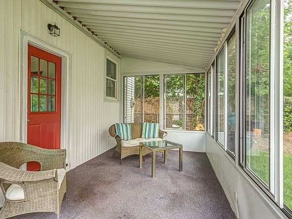 5th image of 2641 Revere Ave