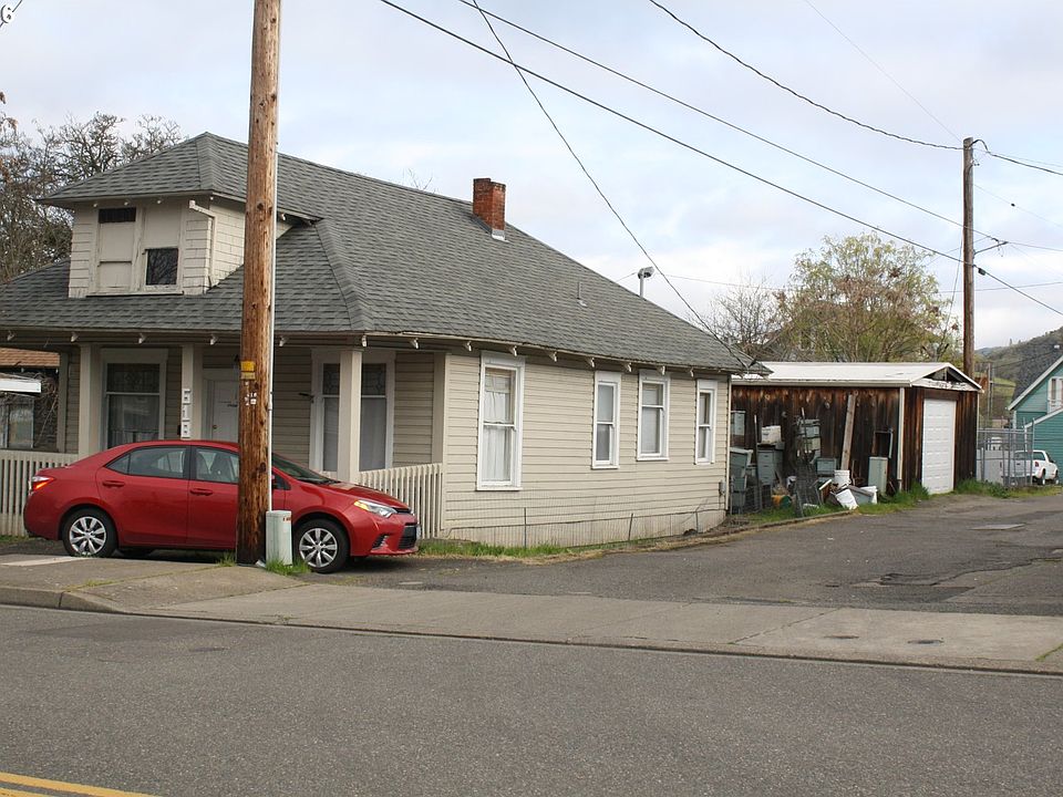 1st image of 618 SE Woodward Ave