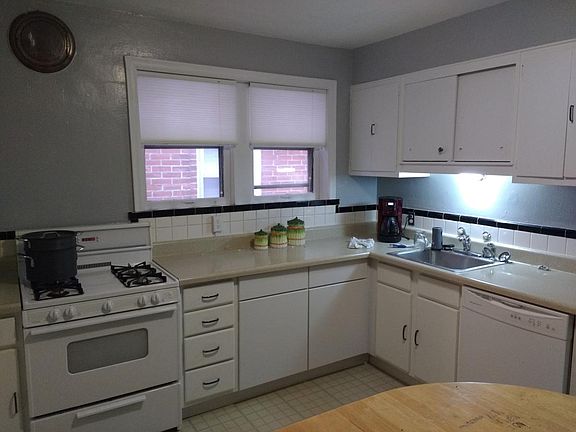4th image of 3531 Lawn Ave