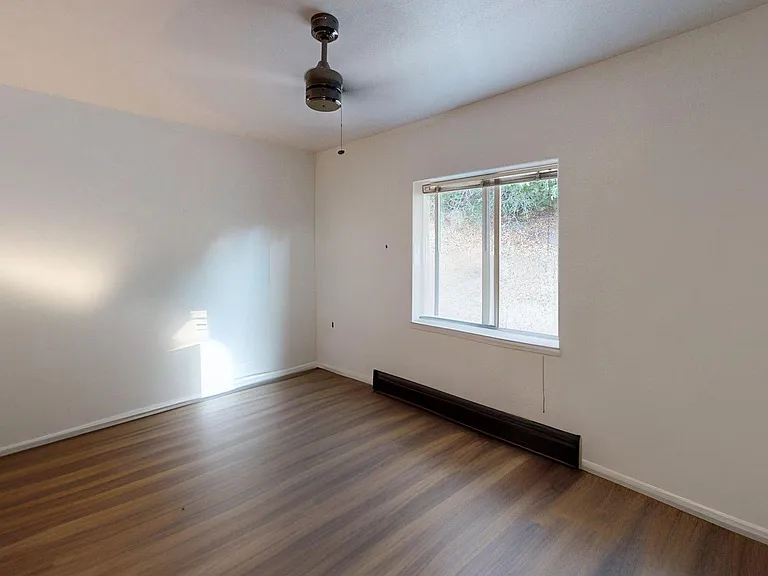 2337 N Glenisle Ave #A — Photo 21