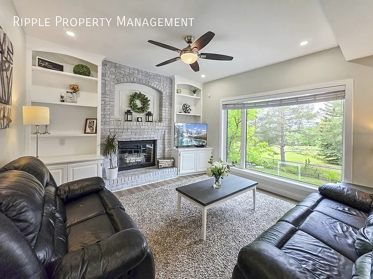 138 Mount Robson Close SE — Photo 5